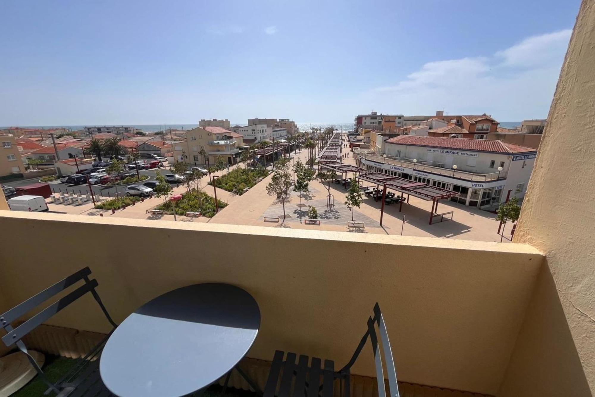 Comfortable Of 60 M In * Narbonne
